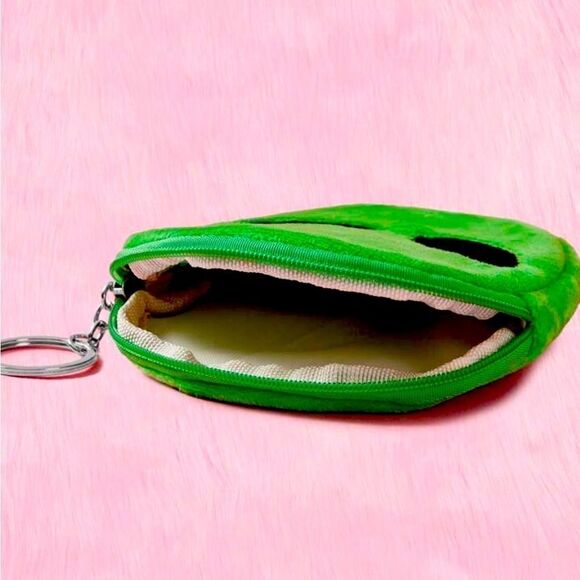 HALLOWEEN SALE Green Alien Coin Wallet Coin Purse Keychain Bag Charm - Picture 3 of 6